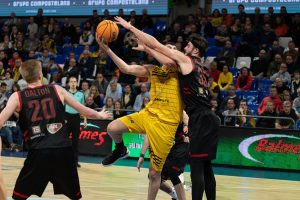 Iberostar Tenerife pierde pero mantiene el liderato por el average (84-89)