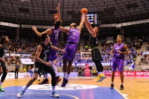 Victoria, average y paso adelante de San Pablo Burgos en Europa (92-84)