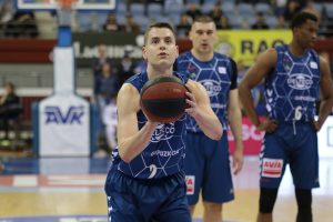 Iberostar Tenerife sigue completando su plantilla con la llegada de Nick Zeisloft