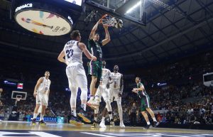 Rubén Guerrero, atrapando su oportunidad en las alturas