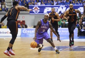 Clark y Benite marcan el camino a playoff para San Pablo Burgos (87-71)