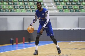 Earl Clark y San Pablo Burgos separan trayectorias