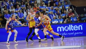 Copa de la Reina (1/2): Spar Citylift Girona baila al son de Laia Palau (77-60)