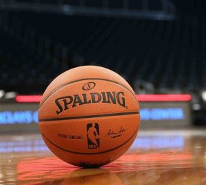 La NBA deja a Spalding por Wilson