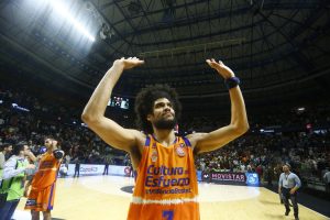 Zoco ACB: Triple renovación en Valencia Basket; revolución baskonista en marcha