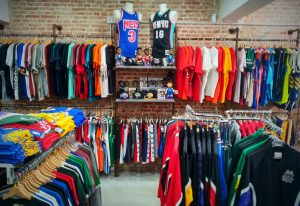 La adquisición de camisetas de la Liga Endesa y de FIBA, ¿al alcance de pocos?