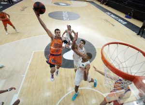 El Real Madrid pagará la cláusula de Alberto Abalde a Valencia Basket