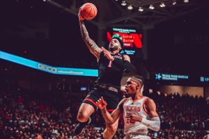 Analizando a Brandone Francis, defensa dominicana para los de Marcelo Nicola