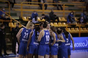 Una apisonadora llamada Perfumerías Avenida