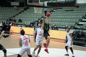 El Joventut arrasa al Bahcesehir a domicilio (72-91)