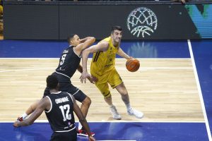 Shermadini imitó a Shaquille O’Neal ante la floja defensa de Bakken Bears (98-73)