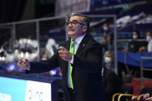 Urbas Fuenlabrada destituye a Paco García como entrenador