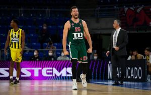 Alec Peters, su mejor mes en Europa