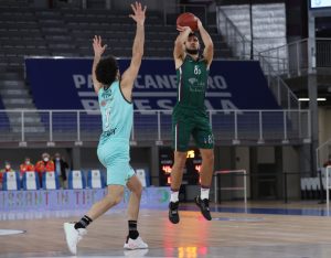 Unicaja gana en Brescia y se coloca líder de su grupo (79-83)