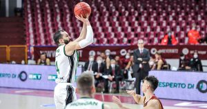 La Penya conquista Venecia y certifica la clasificación para el TOP16 (75-89)