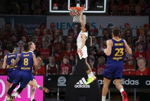 Baldwin revive los fantasmas del Barça (90-77)