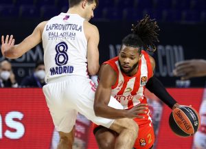 Un Real Madrid sin chispa pincha contra el Estrella Roja (77-79)