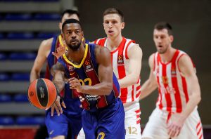 El Barça recupera el liderato en el Pionir (60-72)