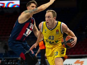 ALBA Berlín vence a Baskonia en la vuelta de Sikma y Siva (77-84)
