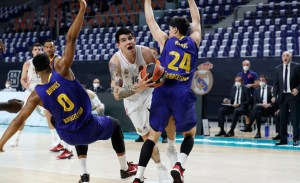 El Barcelona mete en un aprieto al Real Madrid (76-81)