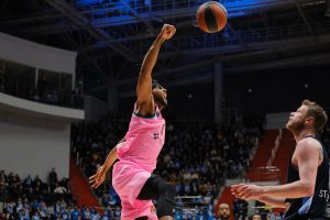 El Barça acota al Zenit en San Petersburgo (70-78)