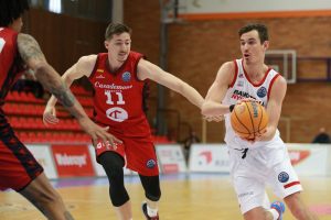 Casademont Zaragoza no le da importancia al liderato y se lo lleva Nymburk (98-78)