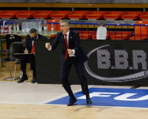 Moncho se queda en Monbus Obradoiro