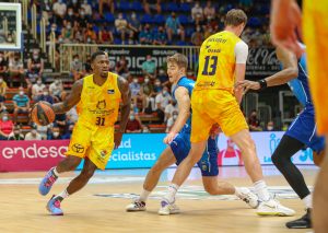 Dos jugones y un faro