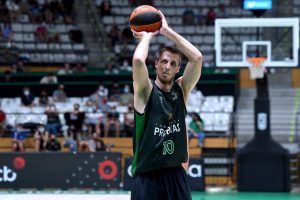 Los ala pívots verdinegros toman el relevo anotador de López-Arostegui y Dimitrijevic