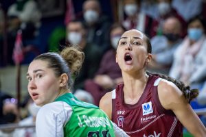Luz para el basket femenino. Pikent Claret a LF Challenge. Vidorreta, entrenador de Abril