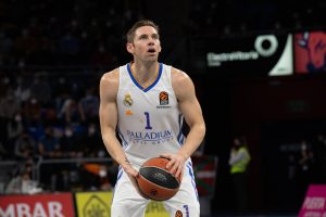 El Real Madrid se despierta y vence al Maccabi en un sólido partido