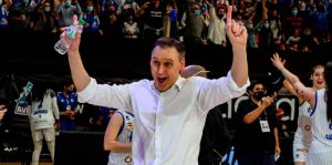 Roberto Íñiguez nombrado mejor entrenador de la Euroleague Women