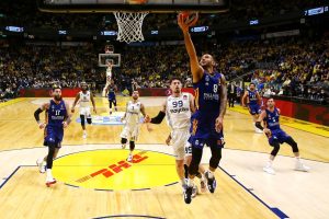 El Real Madrid depende de sí mismo mientras que Baskonia espera el milagro