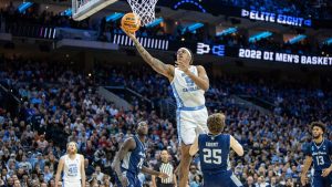 March Madness: La cenicienta cae a las puertas de la F4; Duke-UNC en semifinales