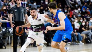 Unicaja asalta el Palau. Victoria de mérito ante el líder