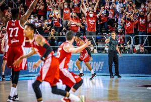 Un primer cuarto de récord da la primera victoria en la eliminatoria al Baxi Manresa