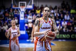 Brittney Griner: la pívot estelar sigue detenida en Rusia. El caso dos meses después