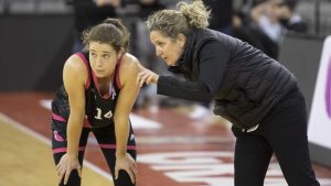 Banquillos en femenino, asunto pendiente