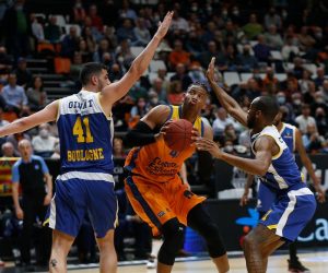 Un sólido Valencia Basket sella el pase a semifinales de Eurocup