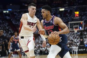 NBA Playoffs: Heat y Suns colocan la primera victoria de su serie de semifinales