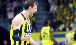 Anadolu Efes, Fenerbahce y Maccabi Tel Aviv activan el mercado europeo