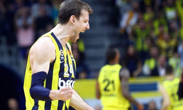 Anadolu Efes, Fenerbahce y Maccabi Tel Aviv activan el mercado europeo