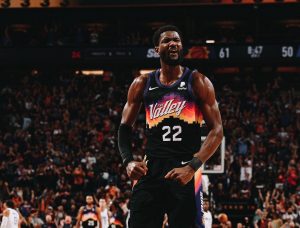 “Listo para volver al trabajo”. Ayton vuelve a firmar con Phoenix Suns