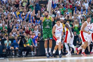 Brazdeikis y Valanciunas dejan sin premio a una España que tiró de orgullo (78-76)