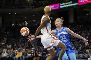 WNBA: Un último cuarto histórico da el billete para la final a Connecticut Sun