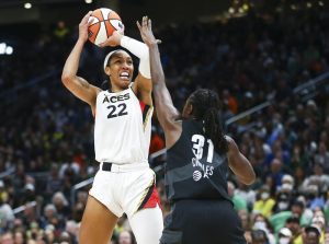 WNBA: Las Vegas y Chicago se ponen a una victoria de la final tras ganar como visitantes