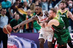 ‘Quijote’ Brown y ‘Sancho’ Díaz hacen molinos a los gigantes lituanos