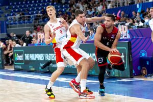 Lecomte, Gillet y Bako neutralizan a España y Bélgica aprieta el grupo (73-83)