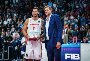 Willy Hernangómez: “esta medalla es ejemplo de trabajo y sacrificio para los jóvenes”