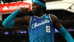 Los 76ers firman a Montrezl Harrell por dos temporadas